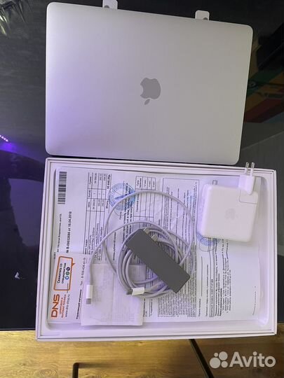 MacBook Pro 13, 2017, 8/256 (новый акб)