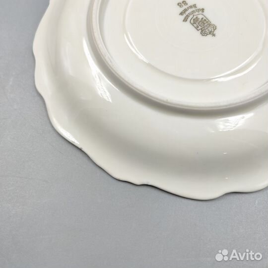 Блюдца фарфор