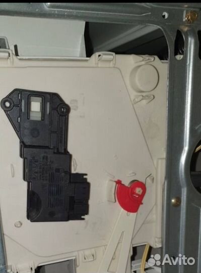 Ремонт стиральных машин/Ремонт холодильников