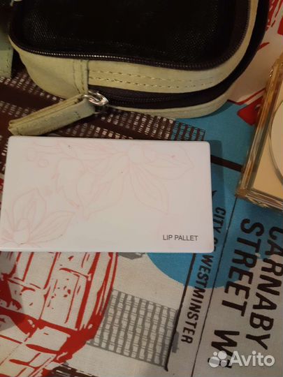 Набор косметики. LG и дживанши