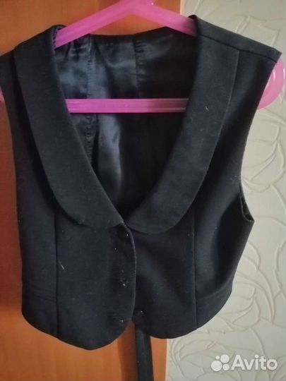 Жилетка школьная, черная