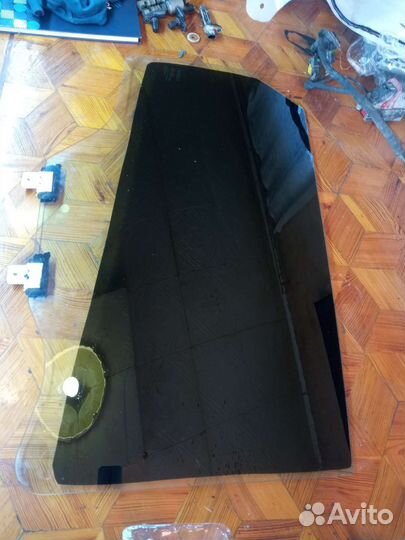 Стекло заднее правое Geely Coolray SX11