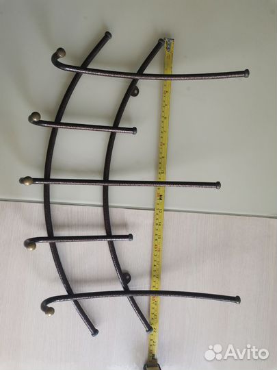 Вешалка настенная в прихожую