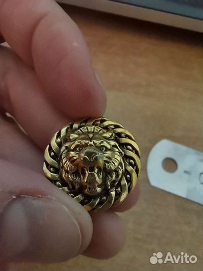 Пуговицы медные с головой льва