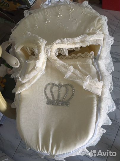 Ажурная переноска для детей на выписку