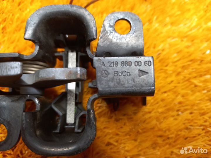 Замок капота Mercedes-Benz E-Class W211 272.964