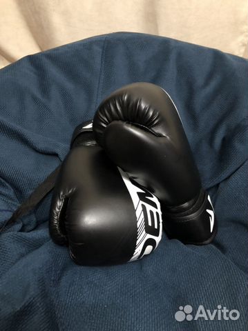 Боксерские перчатки