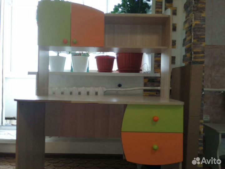 Компьютерный стол