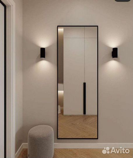 Зеркало в раме с подсветкой