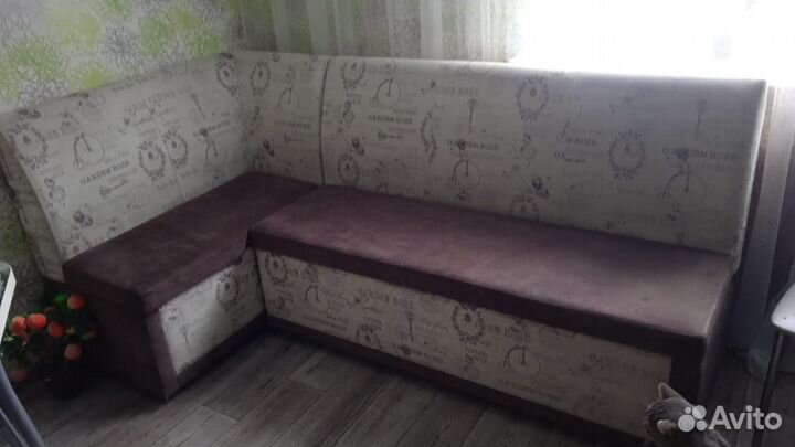 Кухонный уголок со спальным местом