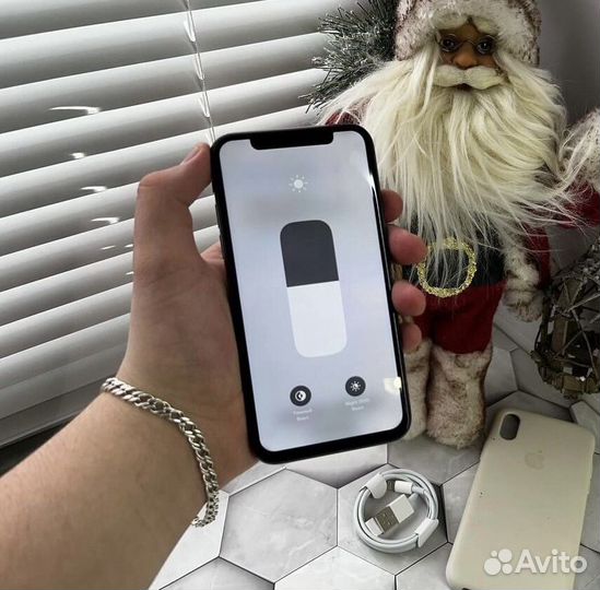 iPhone Xs, 64 ГБ