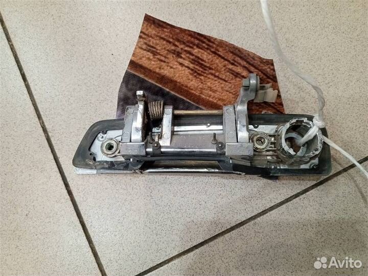 Ручка двери наружная передняя правая Mitsubishi P