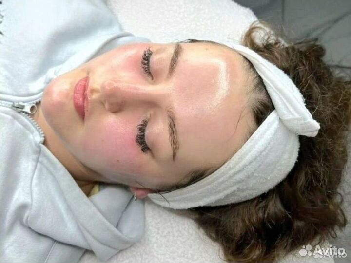 Массаж лица и зоны декольте