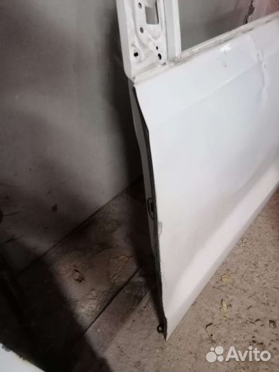 Volkswagen polo дверь