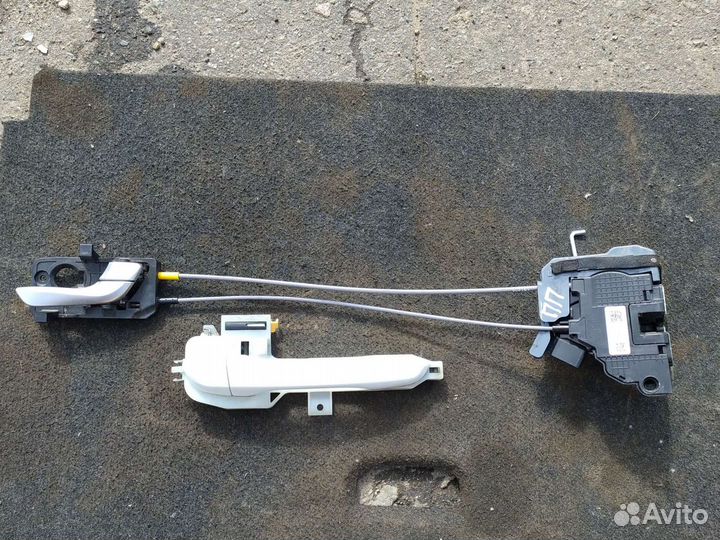 Замок передних правой двери hyundai solaris 2