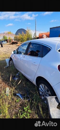 Кузов по частям Opel Astra j