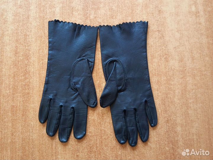 Перчатки женские кожаные новые