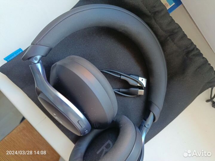 Беспроводные наушники anker