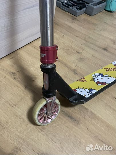 Трюковой самокат кастом парк