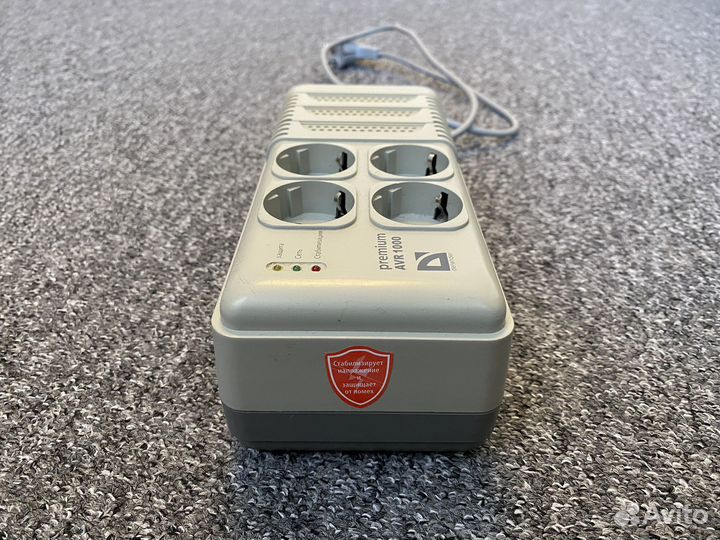 Стабилизатор напряжения Defender AVR Premium 1000