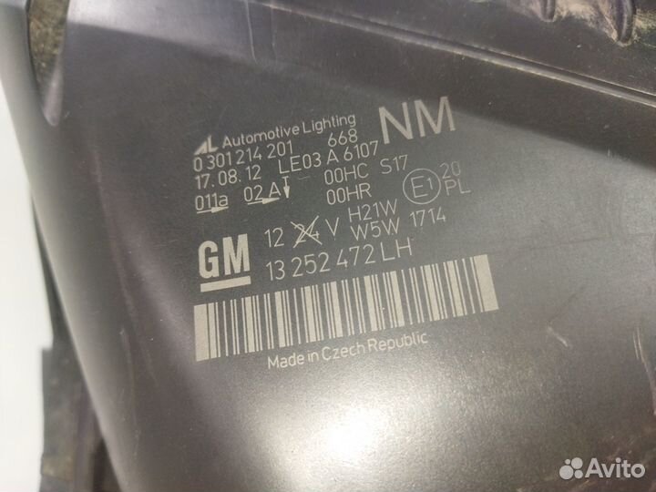 Фара левая Opel Zafira B 2005-2012