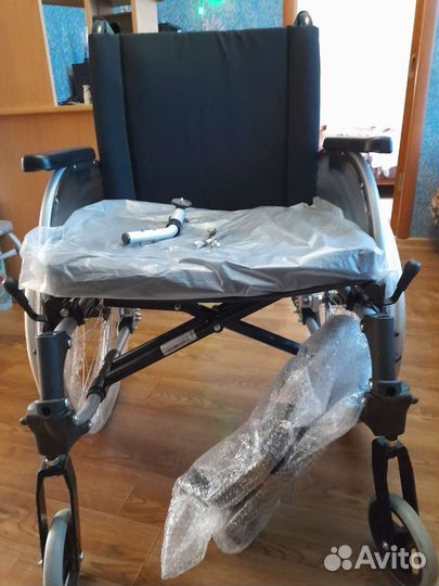 Инвалидная коляска