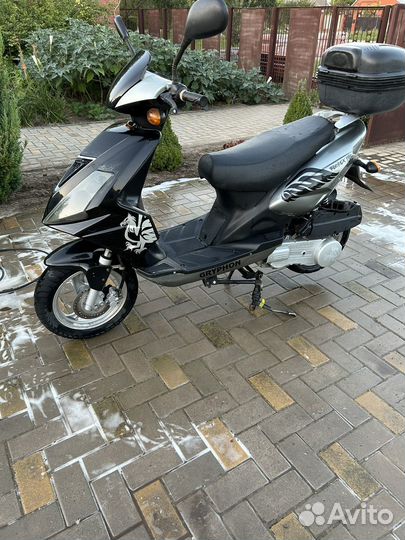 Скутер 150 кубов