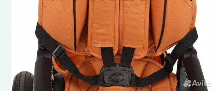 Трехколесный велосипед с ручкой Moby kids