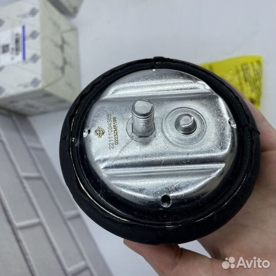 Подушки двигателя BMW E39 520-530 2шт