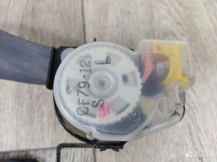 Ремень безопасности задний левый Carina E