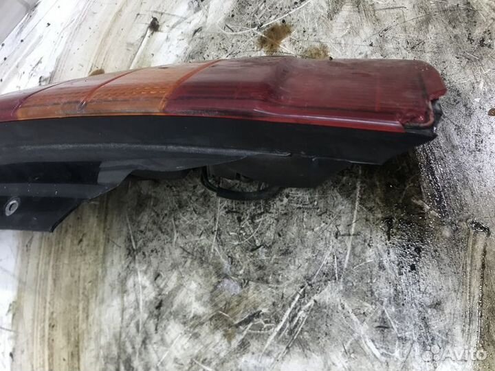 Фонарь задний правый Mitsubishi RVR