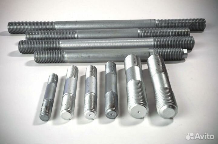 Шпилька из металла