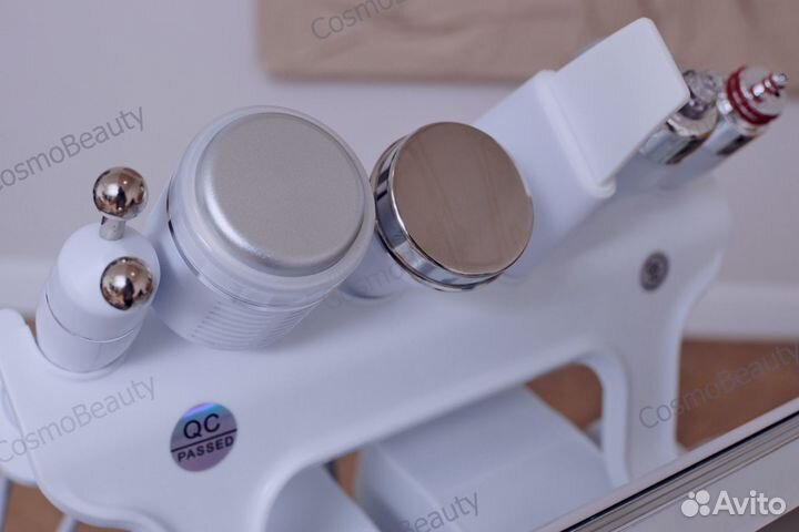 Многофункциональный косметологический комбайн