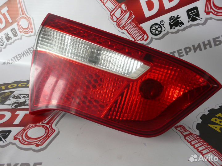 Фонарь задний внутренний левый Kia Rio