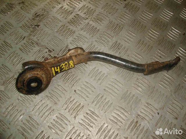 Крепление Nissan Elgrand E51 2002-2010