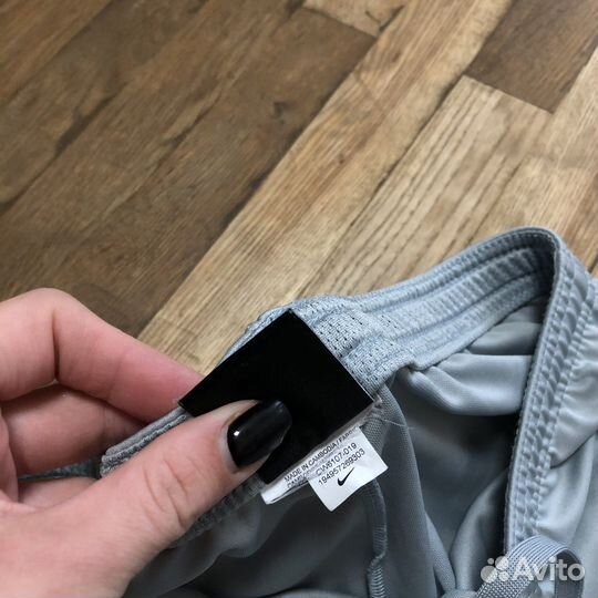 Лёгкие нежно-голубые шорты Nike M оригинал