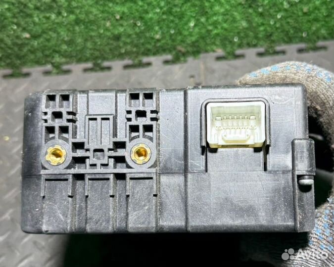 Блок ручника (стояночного тормоза) Toyota Prius