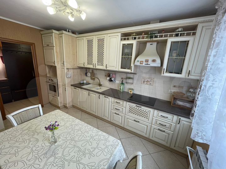 3-к. квартира, 70,8 м², 3/5 эт.