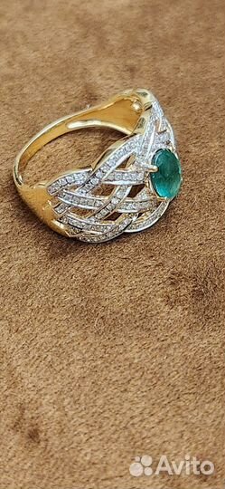Кулон,цепочка и кольцо с изумрудом и бриллиантами