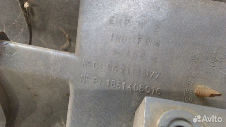 Решетка радиатора Peugeot 306, 1996