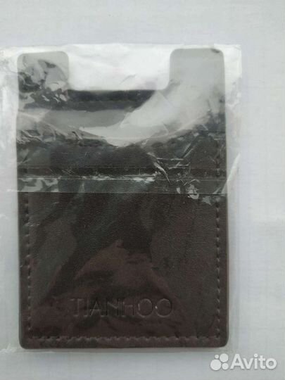 Задний кармашек для карт на телефон