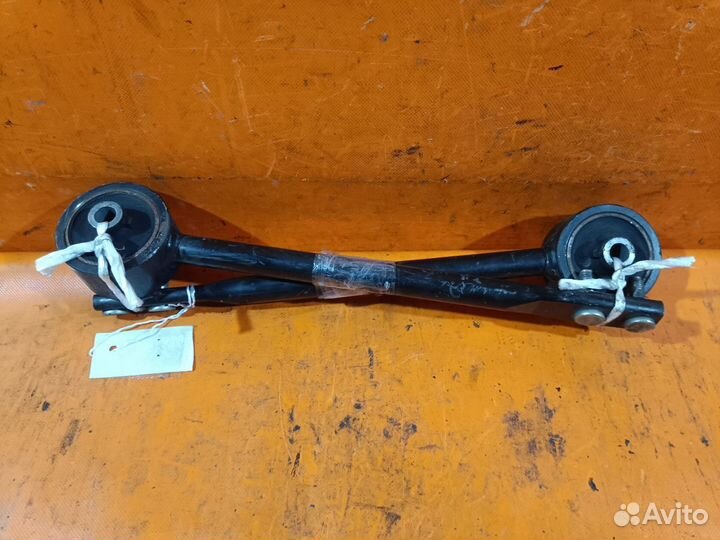 Реактивная тяга передняя Nissan Laurel HC35