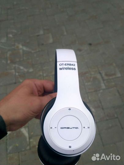 Беспроводные наушники