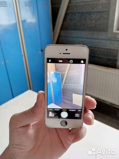 Телефон iPhone 5s