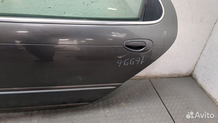 Дверь левая задняя Chrysler 300M