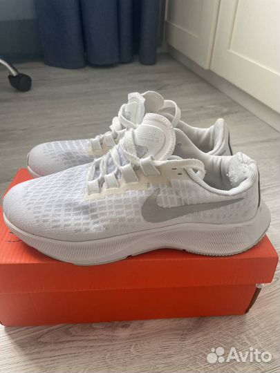 Кроссовки nike