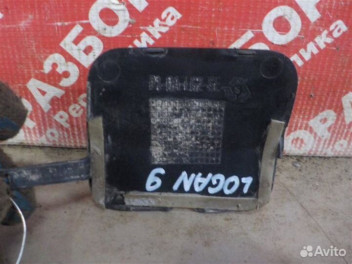 Заглушка бампера передняя Renault Logan LS12