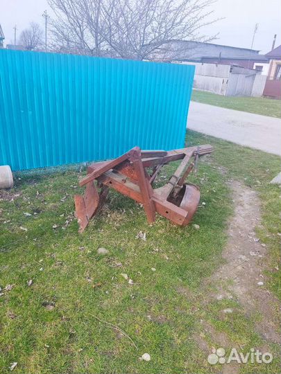 Плуг для трактора