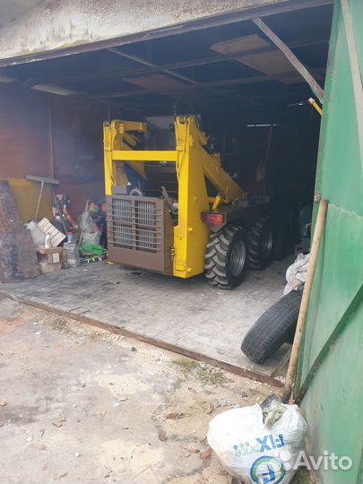 Мини-погрузчик UNC 060, 1991