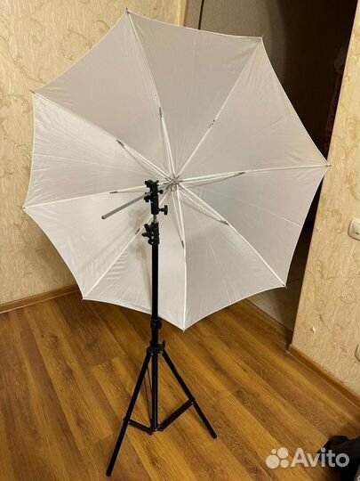 Фотостойка с зонтом